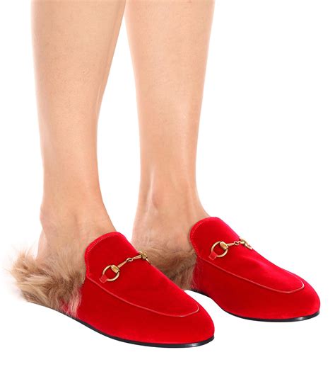 red velvet gucci slippers|gucci slippers with the fur.